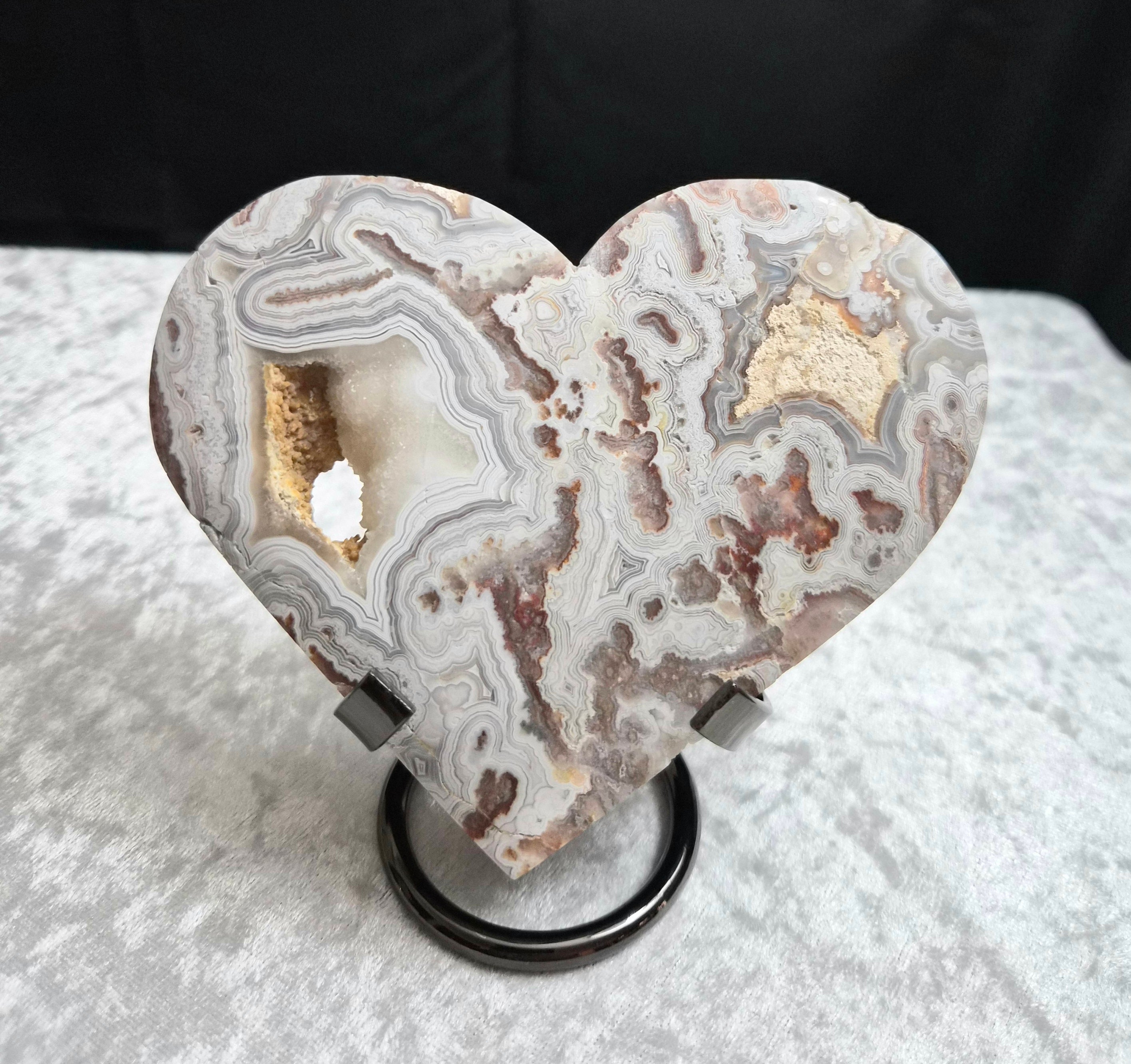 Druzy Mexican Agate Heart w/stand